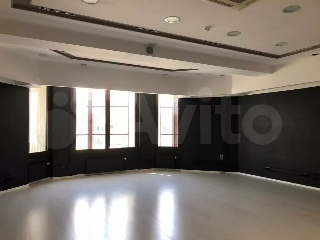 Офисный блок в ТЦ на ул.Вокз.магистраль, 100 м2, 2 этаж - Фото 1