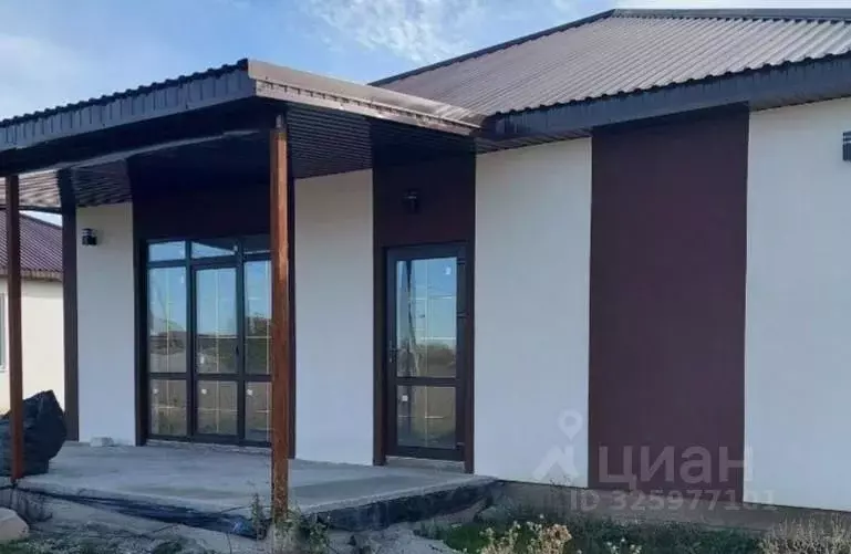 Дом в Крым, Симферопольский район, с. Урожайное, Имени Александра ... - Фото 1