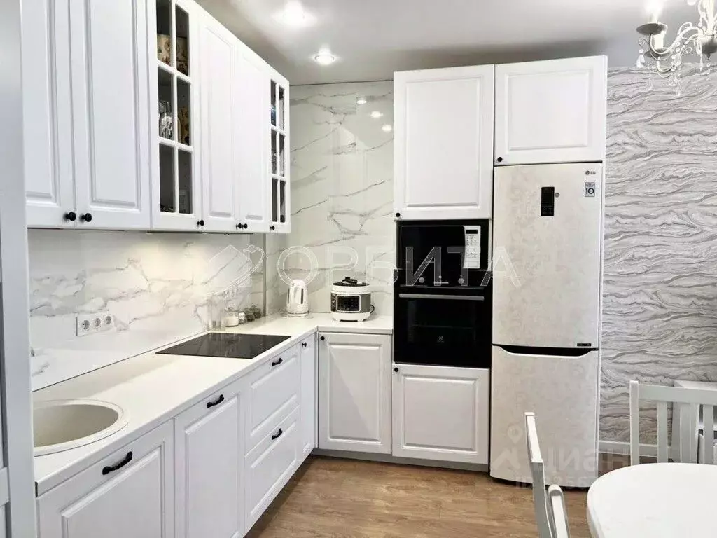 3-к кв. Тюменская область, Тюмень ул. Тимофея Чаркова, 79к3 (70.3 м) - Фото 2