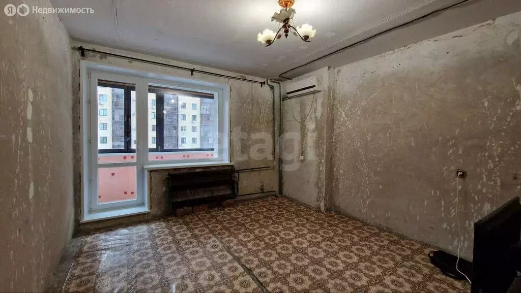 3-комнатная квартира: Казань, улица Хусаина Мавлютова, 46 (64.61 м) - Фото 1