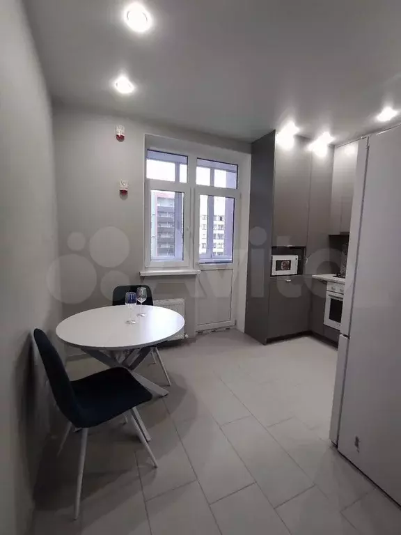 2-к. квартира, 50 м, 14/17 эт. - Фото 0
