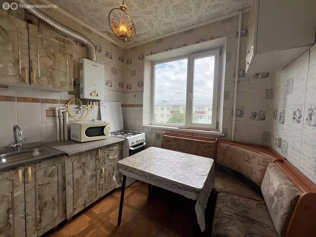 2-комнатная квартира: Оренбург, Мало-Мельничная улица, 36А (44.1 м) - Фото 0