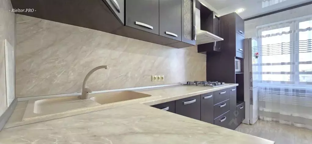 3-к кв. Волгоградская область, Волжский ул. 40 лет Победы, 10 (69.7 м) - Фото 2