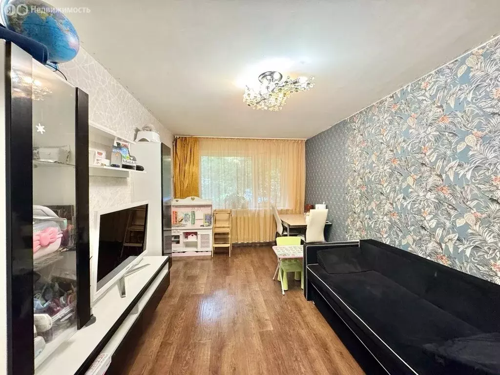 3-комнатная квартира: Кириши, проспект Ленина, 17А (61.6 м) - Фото 0