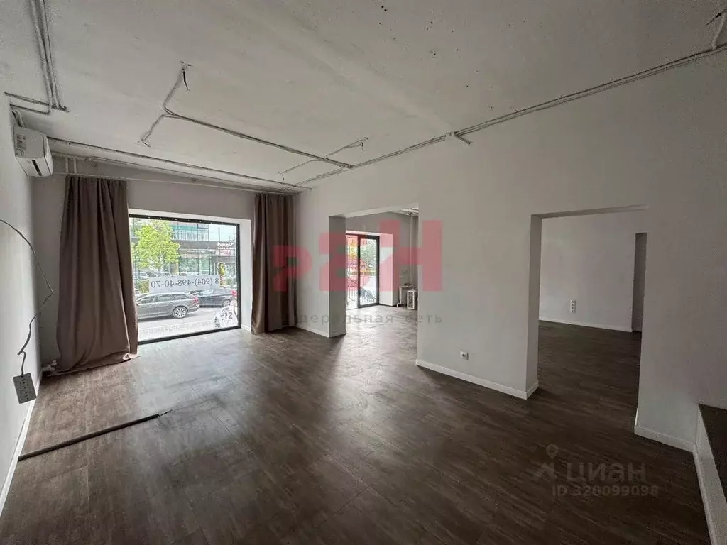 Торговая площадь в Тюменская область, Тюмень ул. Сакко, 5 (100 м) - Фото 2