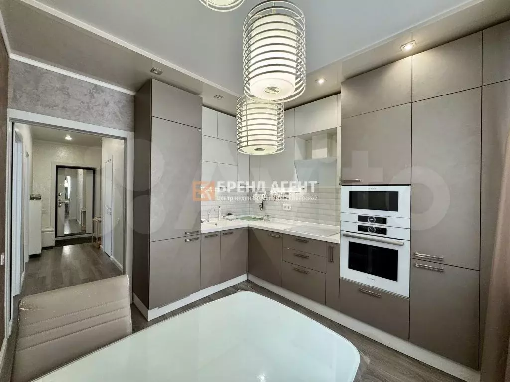 2-к. квартира, 57 м, 1/3 эт. - Фото 1