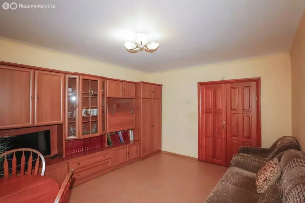 3-комнатная квартира: Иркутск, улица Тельмана, 17 (63.8 м) - Фото 1