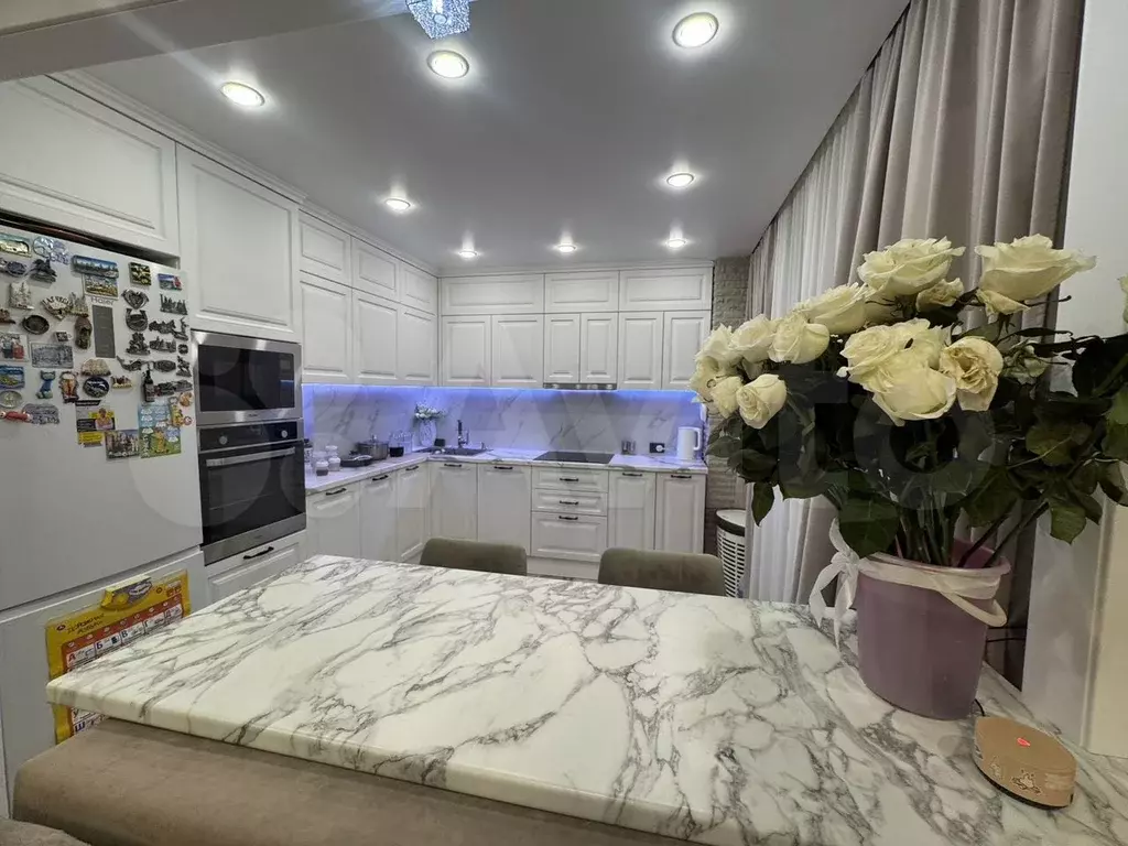 2-к. квартира, 51 м, 1/9 эт. - Фото 0