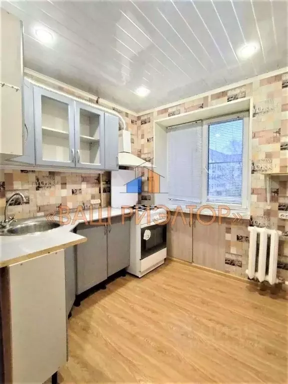 3-к кв. Белгородская область, Губкин Советская ул., 21 (42.0 м) - Фото 1