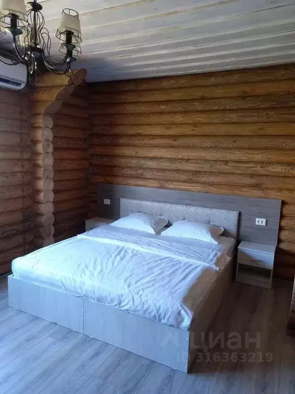 Дом в Краснодарский край, Анапа ул. Сергея Молчанова, 19 (100 м) - Фото 1