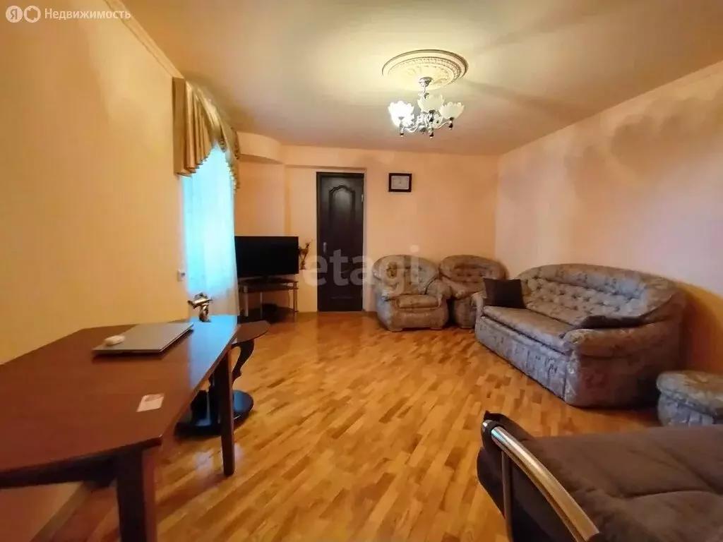 1-комнатная квартира: Алушта, улица 60 лет СССР, 8 (46 м) - Фото 2