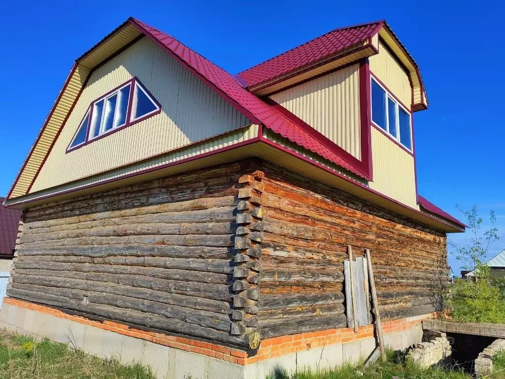 Дом в Башкортостан, Стерлибашевский сельсовет, с. Стерлибашево ул. ... - Фото 0