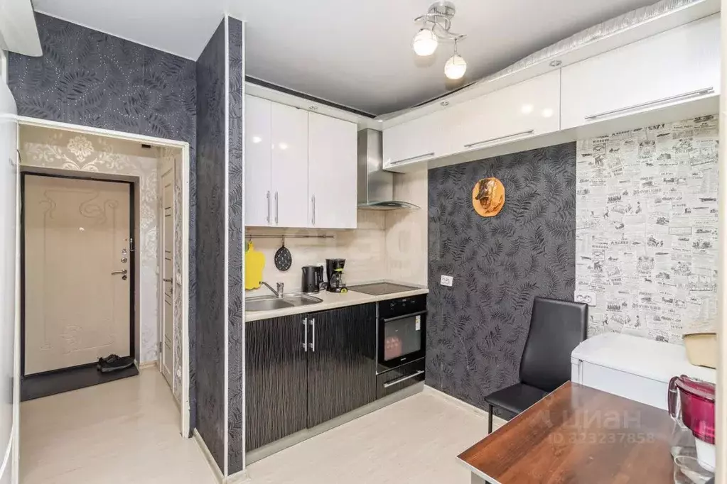 Студия Ханты-Мансийский АО, Сургут Югорская ул., 42 (27.5 м) - Фото 0