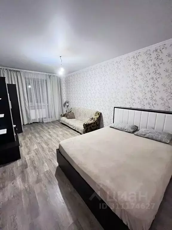 1-к кв. Тюменская область, Тюмень ул. Дружбы, 73к1 (37.0 м) - Фото 0