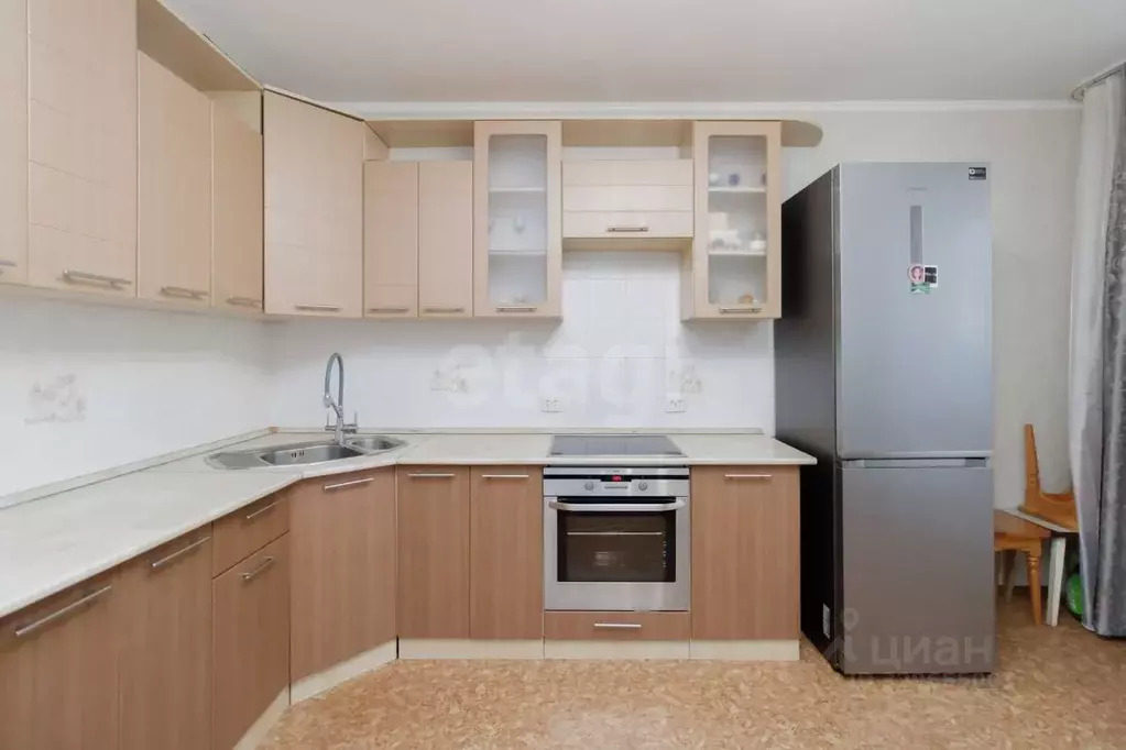 3-к кв. Тюменская область, Тюмень ул. Николая Семенова, 29к3 (90.0 м) - Фото 1