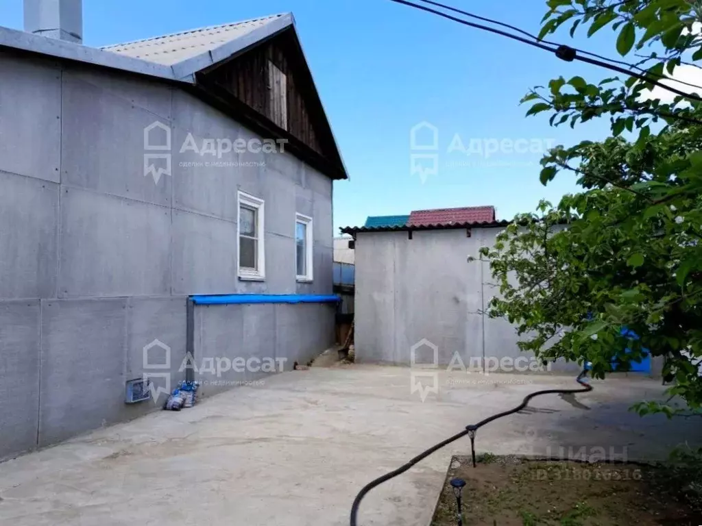 Дом в Волгоградская область, Среднеахтубинский район, Кировское с/пос, ... - Фото 1