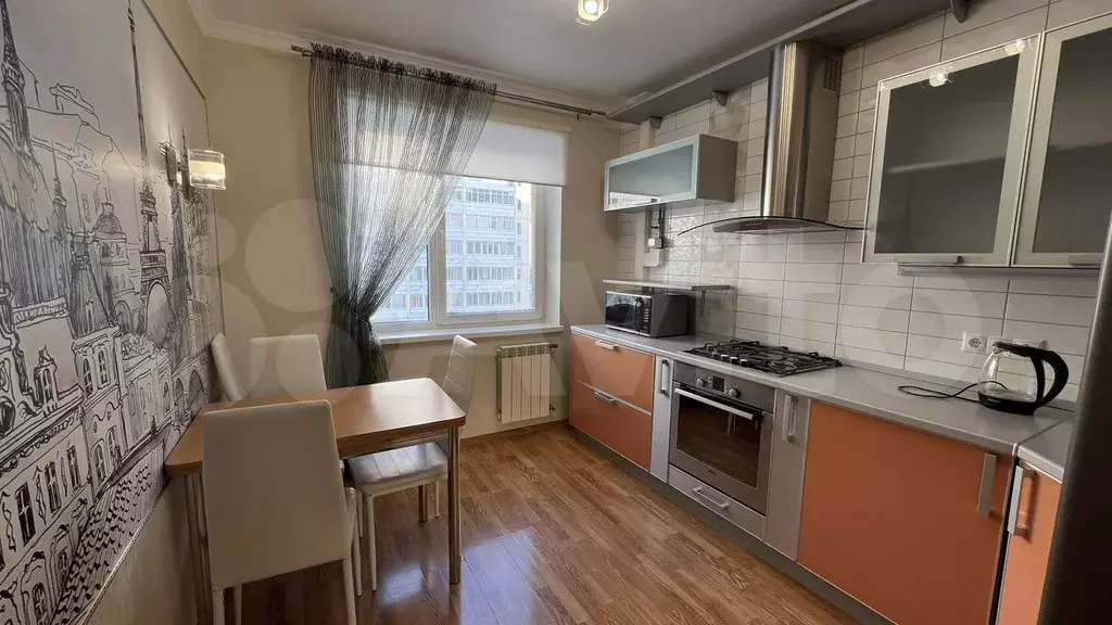 2-к. квартира, 60 м, 4/10 эт. - Фото 0