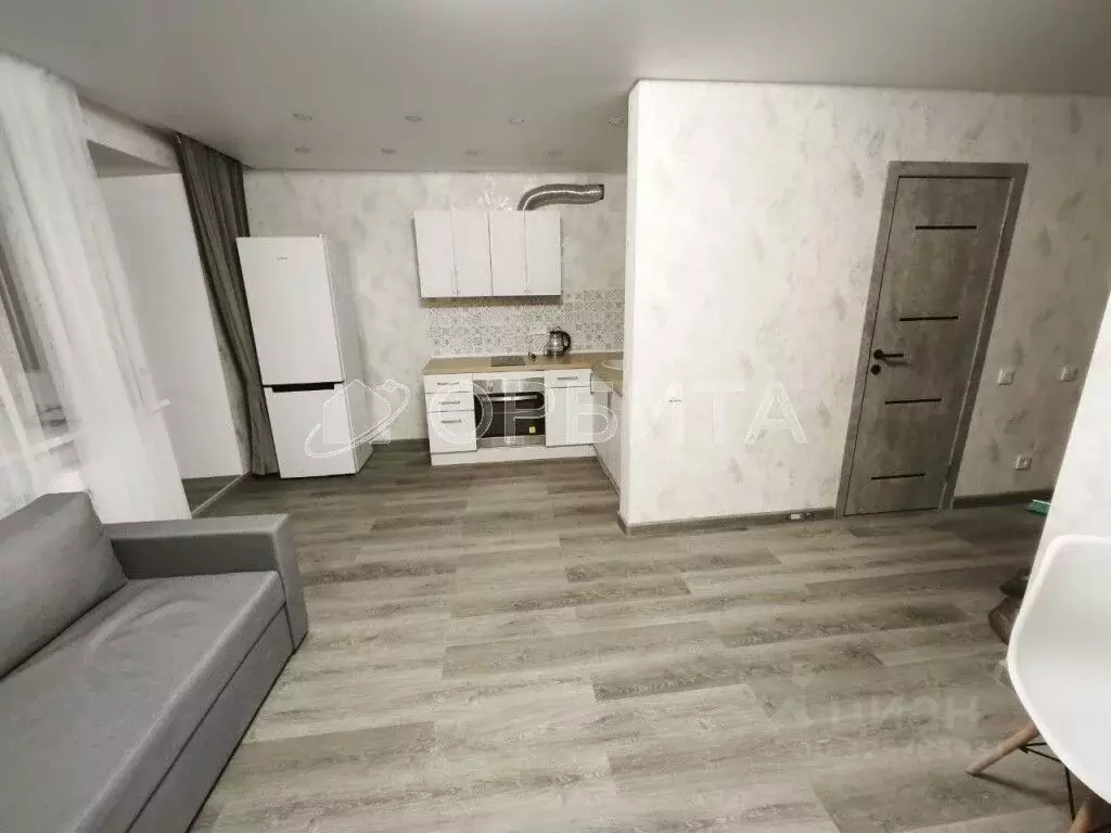 Студия Тюменская область, Тюмень Амурская ул., 39 (29.0 м) - Фото 1