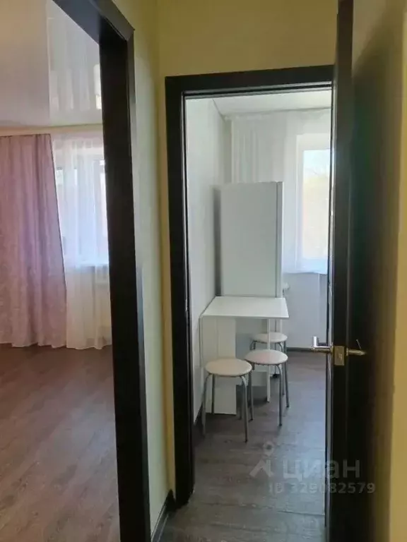 1-к кв. Белгородская область, Губкин ул. Фрунзе, 7 (30.0 м) - Фото 2