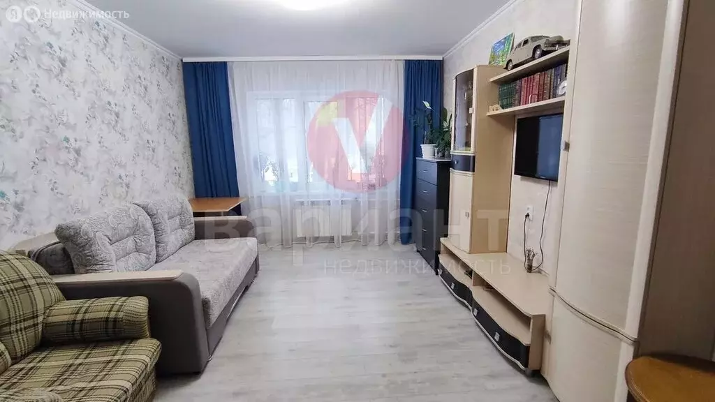 3-комнатная квартира: Омск, улица Куйбышева, 136 (66 м) - Фото 1