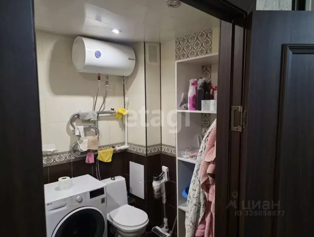 2-к кв. Алтайский край, Барнаул Балтийская ул., 105 (56.2 м) - Фото 1