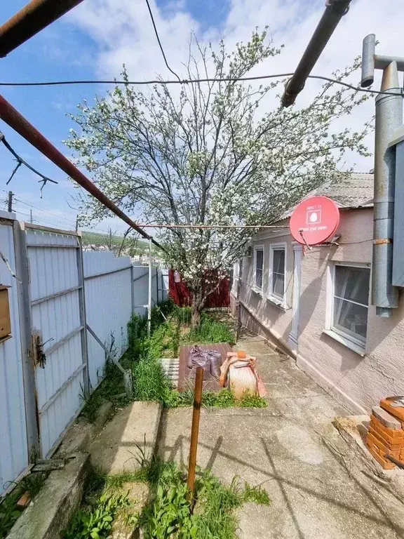 Дом в Краснодарский край, Новороссийск Харьковская ул. (40 м) - Фото 1