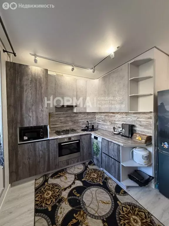 2-комнатная квартира: Октябрьский, улица Рахимьяна Насырова, 14 (57.3 ... - Фото 1