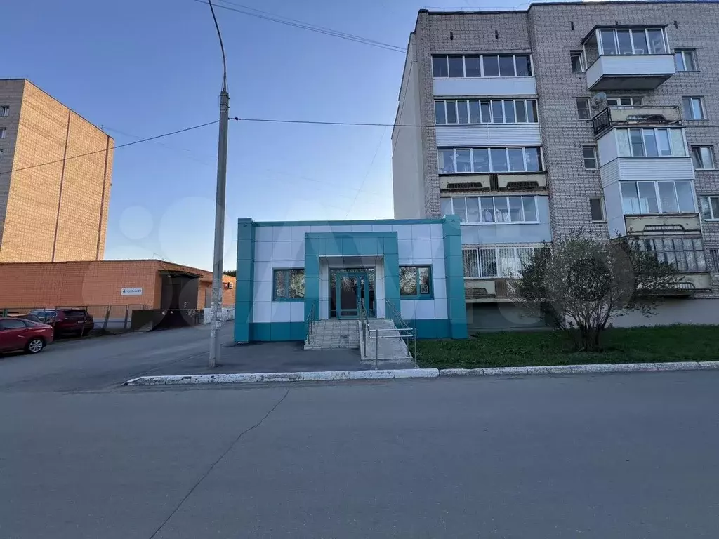Предлагаем в аренду помещение свободного назначения, 1 линия, высокая ... - Фото 1