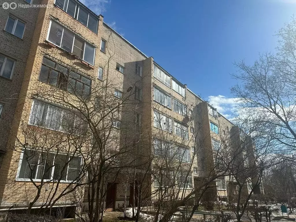 3-комнатная квартира: Кимры, улица Ильича, 6 (62.8 м) - Фото 1
