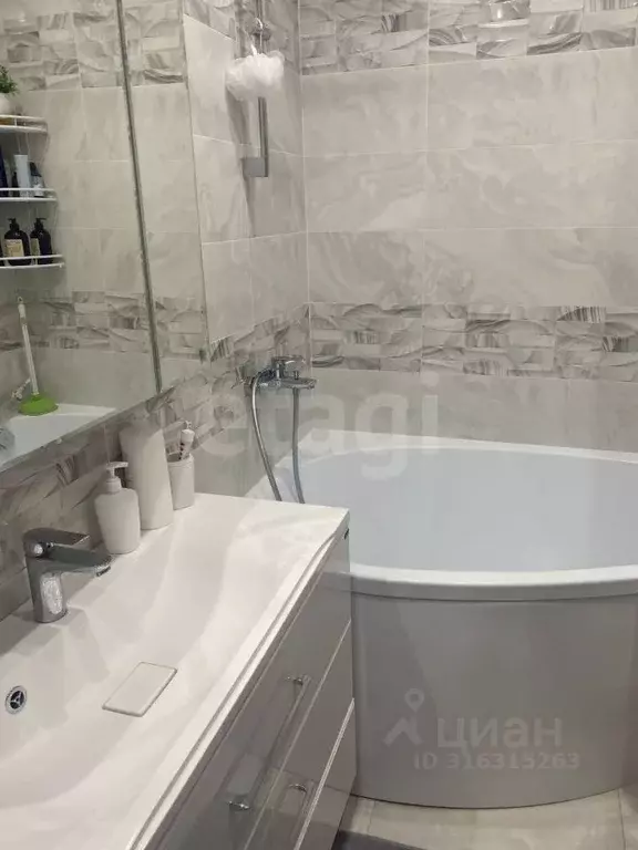 2-к кв. Коми, Ухта ул. М.К. Сидорова, 5 (57.8 м) - Фото 1