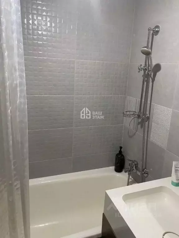 3-к кв. Калужская область, Калуга ул. Клюквина, 3 (63.6 м) - Фото 1