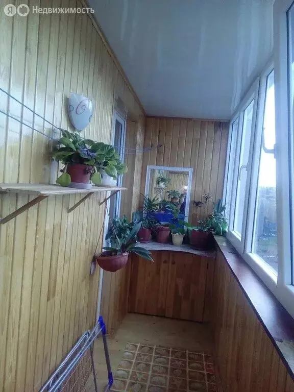 3-комнатная квартира: Альметьевск, улица Толстого, 6 (67 м) - Фото 2