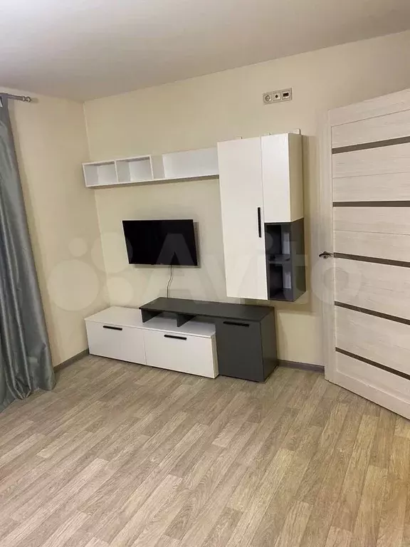 1-к. квартира, 39 м, 4/10 эт. - Фото 1