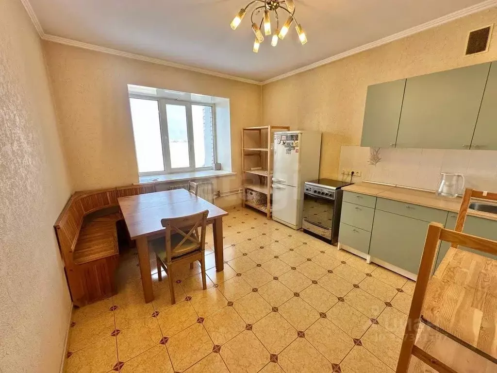 2-к кв. Татарстан, Казань ул. Столярова, 3 (82.0 м) - Фото 1