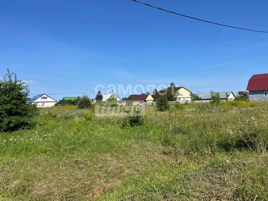 Участок в Омская область, Таврическое рп ул. Российская (15.0 сот.) - Фото 0