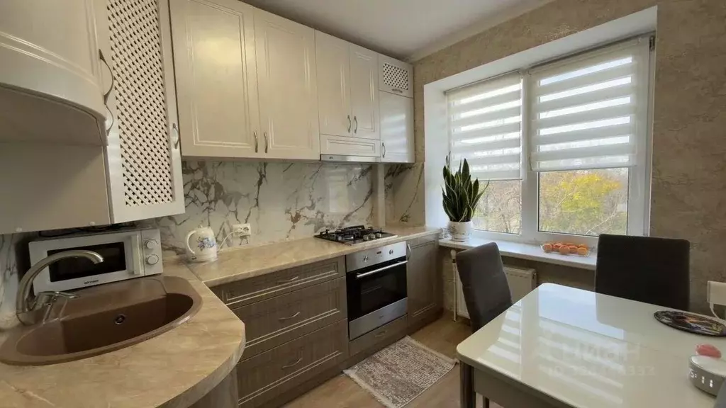 3-к кв. Крым, Симферопольский район, Гвардейское пгт ул. Карла Маркса, ... - Фото 1