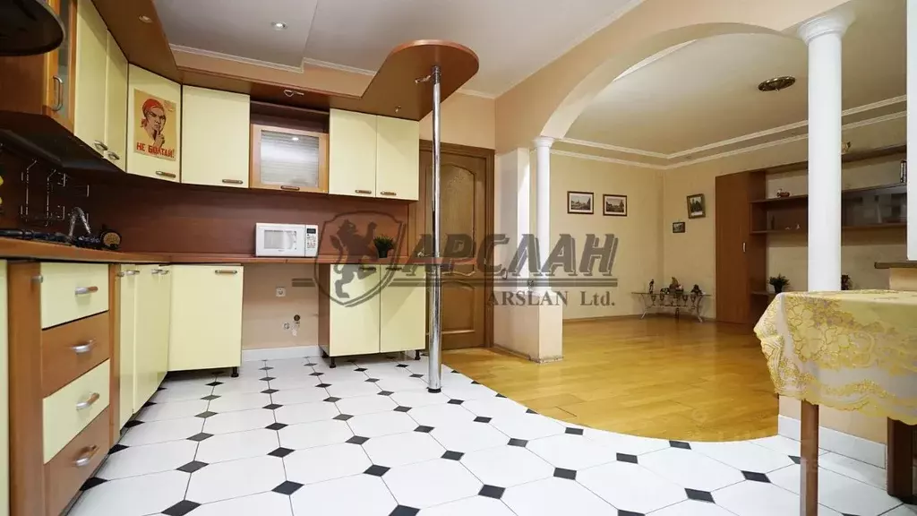 2-к кв. Татарстан, Казань ул. Космонавтов, 41 (100.0 м) - Фото 1