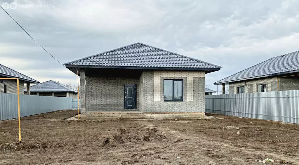 Дом в село Благословенка, Кленовая улица (120 м) - Фото 1