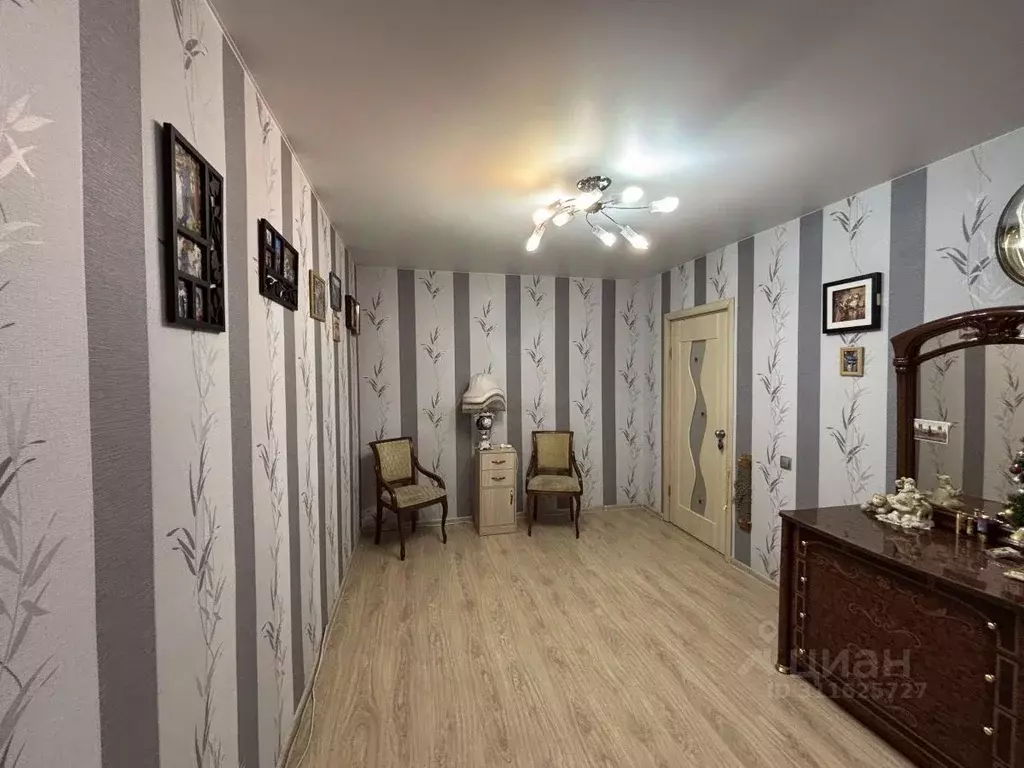 3-к кв. Мурманская область, Мурманск просп. Ленина, 23 (61.6 м) - Фото 0