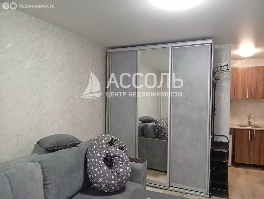 Квартира-студия: Омск, улица 10 лет Октября, 145А (18 м) - Фото 2