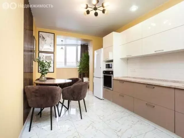 3-комнатная квартира: Краснодар, улица Цезаря Куникова, 24к2 (96 м) - Фото 1