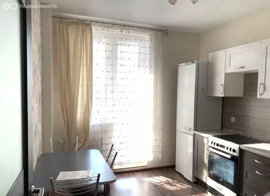 2-комнатная квартира: Краснодар, Кореновская улица, 2к1 (62 м) - Фото 1