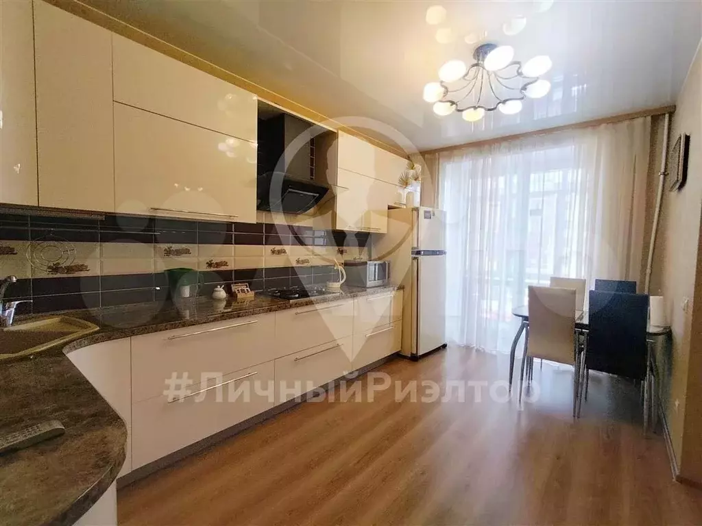 2-к. квартира, 71,5 м, 4/13 эт. - Фото 0