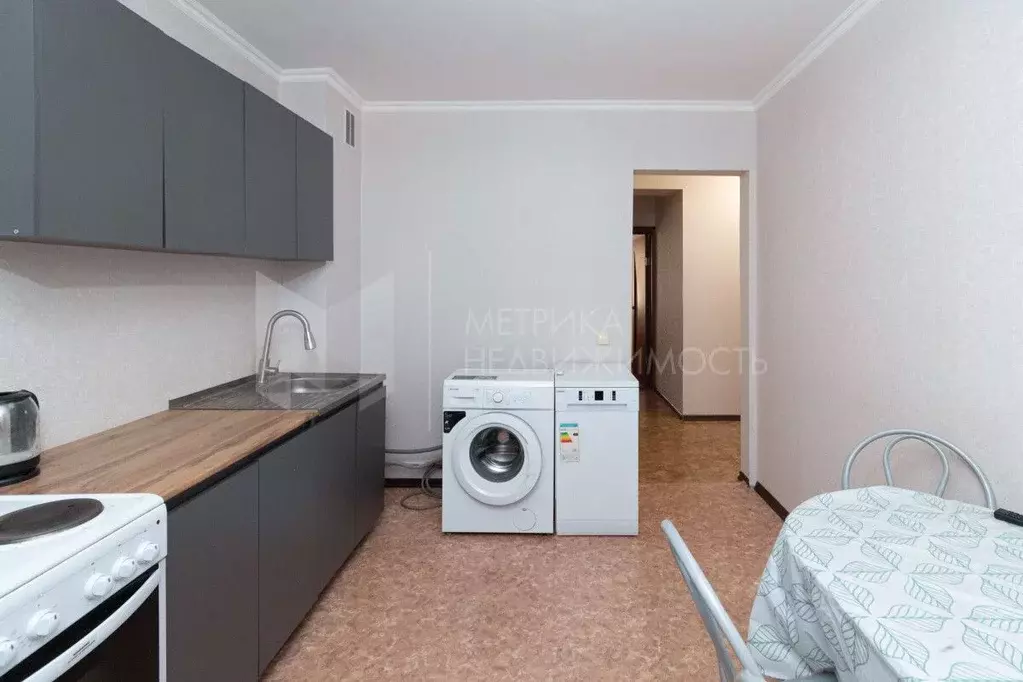 2-к кв. Тюменская область, Тюмень ул. Беляева, 33 (49.1 м) - Фото 0