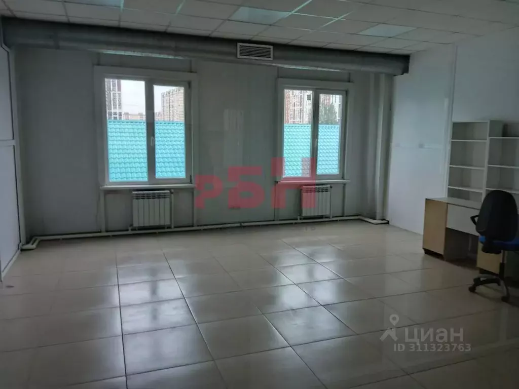 Офис в Тюменская область, Тюмень Закалужская ул., 83с5 (40 м) - Фото 1