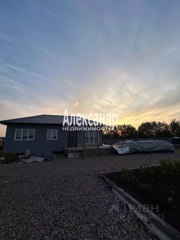 Дом в Ленинградская область, Тосненский район, Тельмановское городское ... - Фото 1