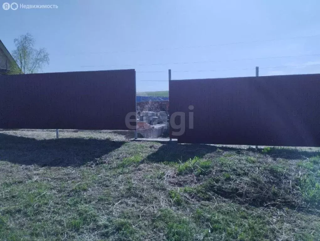 Участок в село Уйское, Рябиновая улица (20 м) - Фото 1
