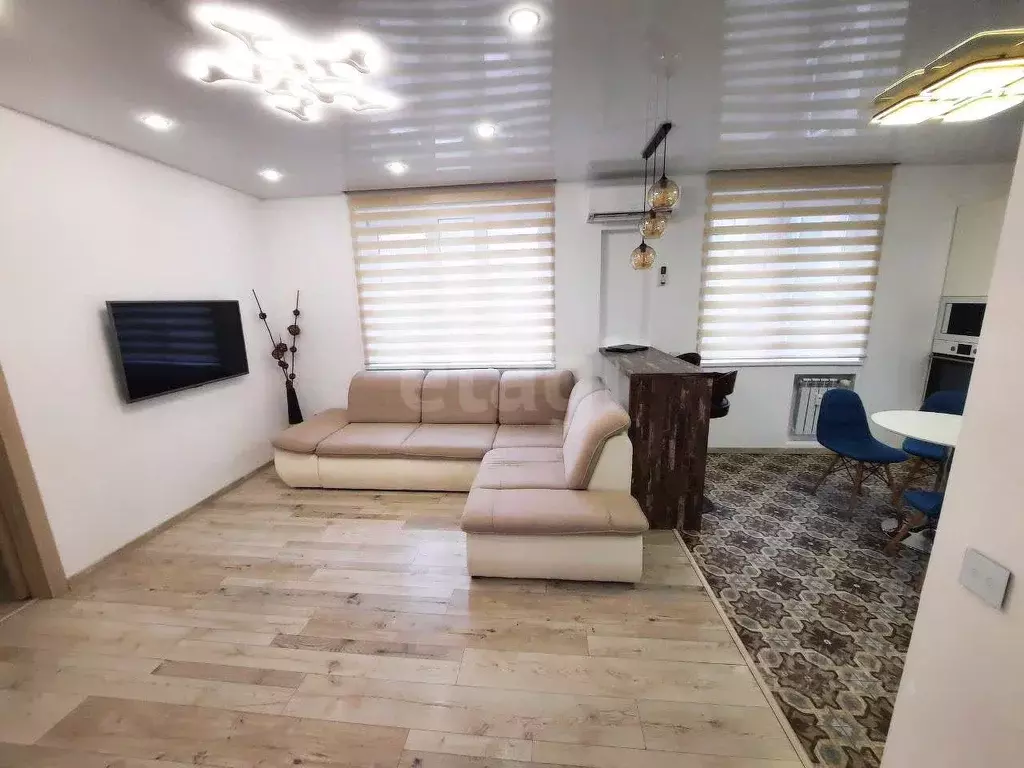 2-к кв. Приморский край, Владивосток ул. Сочинская, 15 (74.1 м) - Фото 2