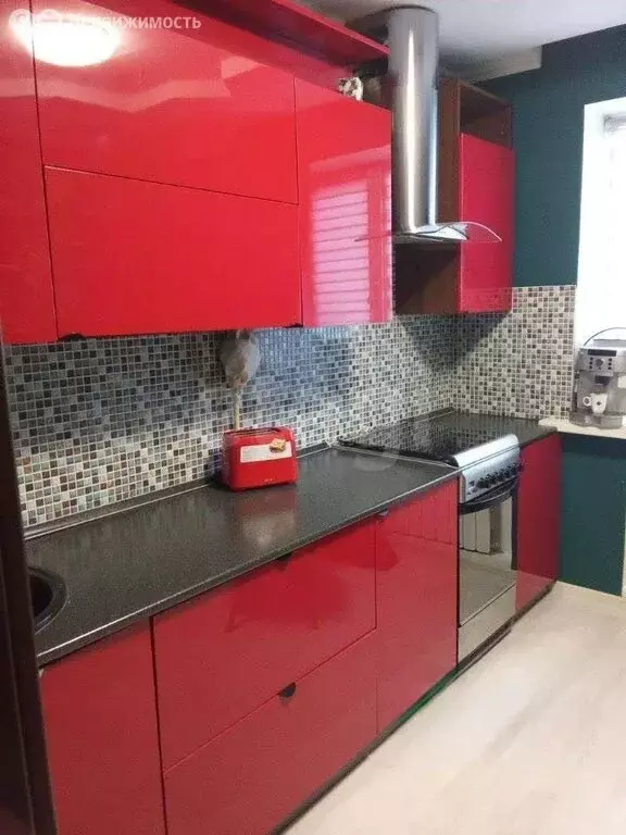 3-комнатная квартира: Омск, микрорайон Заозёрный, проспект Менделеева, ... - Фото 1