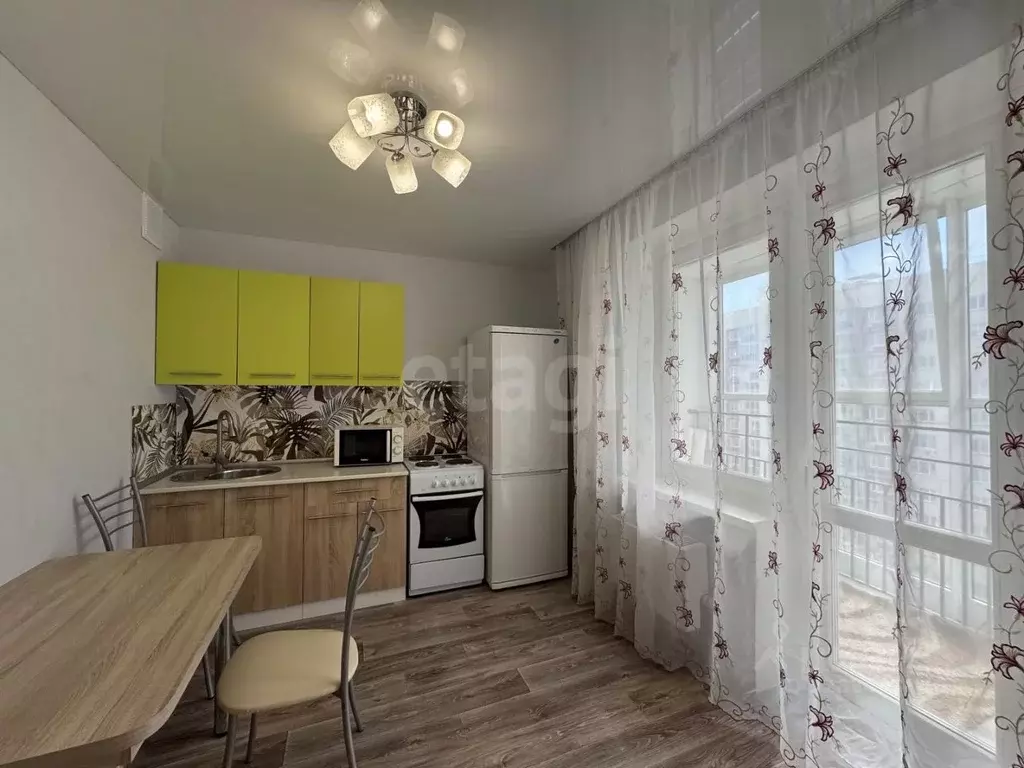 2-к кв. Тюменская область, Тюмень ул. Федюнинского, 58к2 (64.0 м) - Фото 1